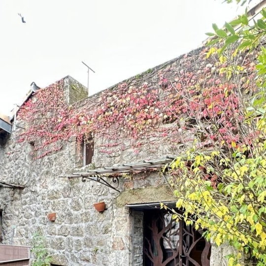  Annonces ARDECHE : Maison / Villa | ANTRAIGUES-SUR-VOLANE (07530) | 72 m2 | 172 000 &euro; 