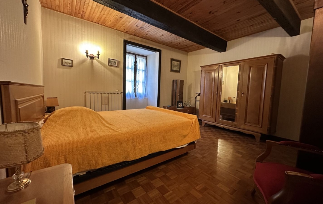 Annonces ARDECHE : Maison / Villa | SAINT-ANDEOL-DE-VALS (07600) | 235 m2 | 367 500 &euro; 