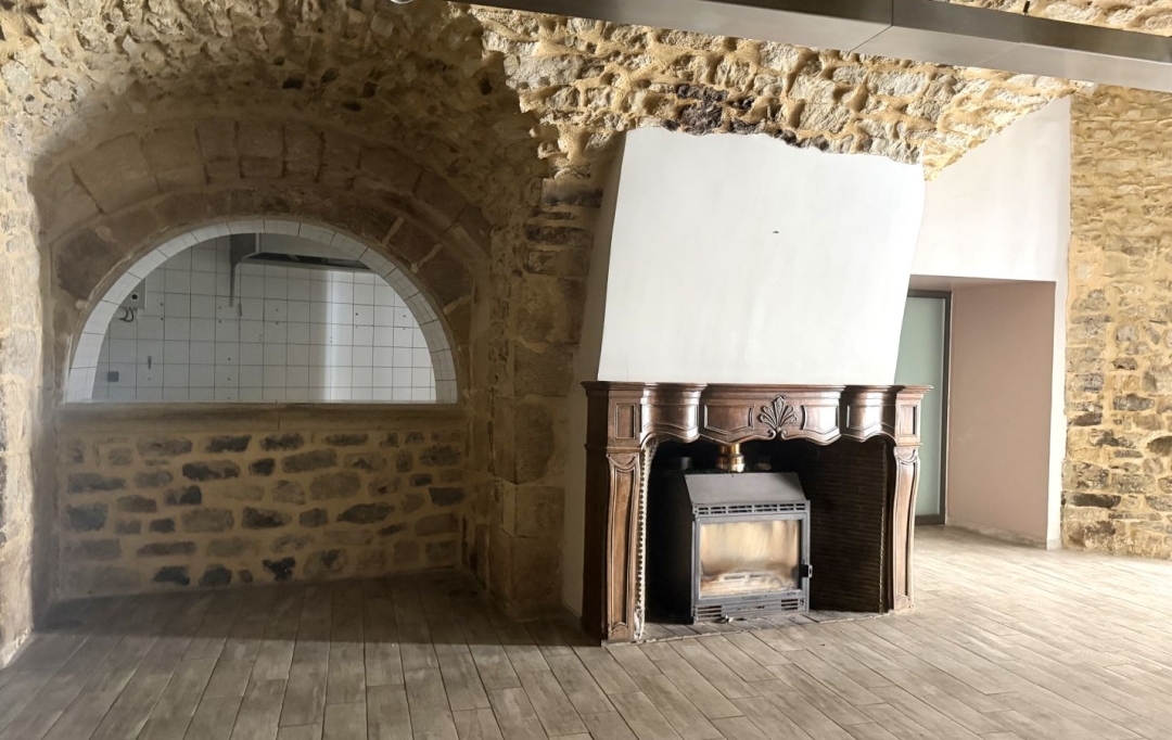Annonces ARDECHE : Maison / Villa | AUBENAS (07200) | 900 m2 | 670 000 &euro; 