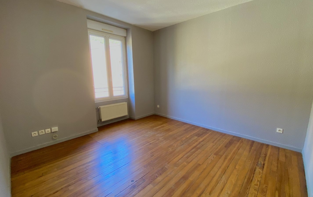 ACI - Agence Centrale Immo : Appartement | VALS-LES-BAINS (07600) | 43 m2 | 450 € 