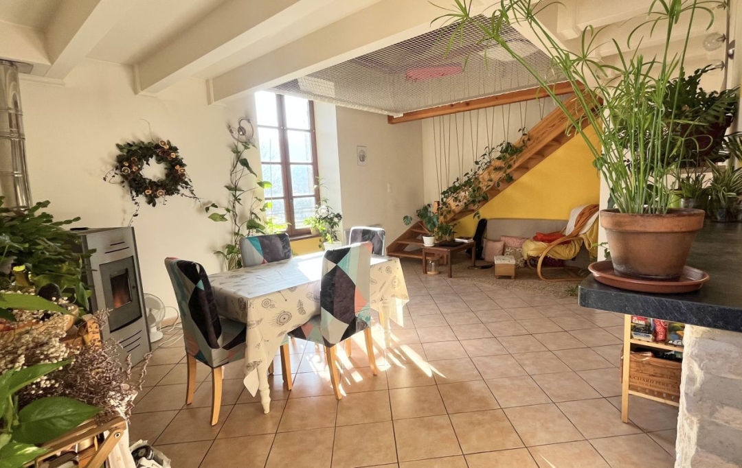 ACI - Agence Centrale Immo : Maison / Villa | VESSEAUX (07200) | 110 m2 | 175 000 € 