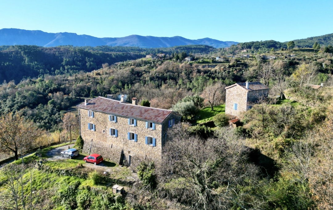 ACI - Agence Centrale Immo : Domaines / Propriétés | LES VANS (07140) | 334 m2 | 560 000 € 
