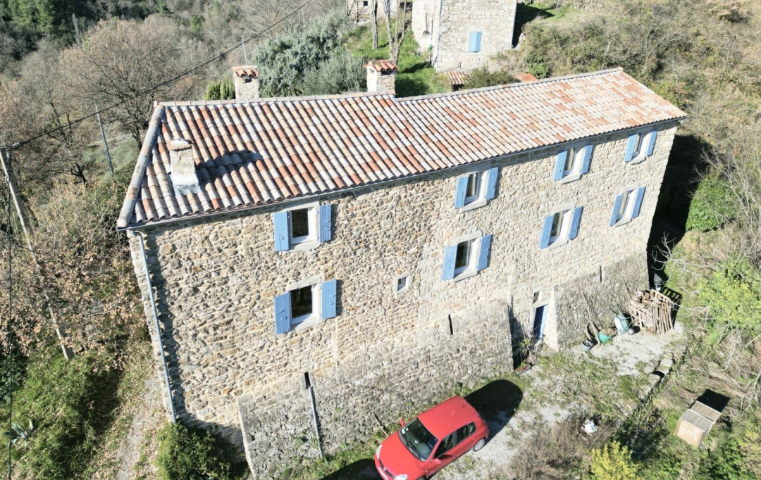 ACI - Agence Centrale Immo : Domaines / Propriétés | LES VANS (07140) | 334 m2 | 560 000 € 