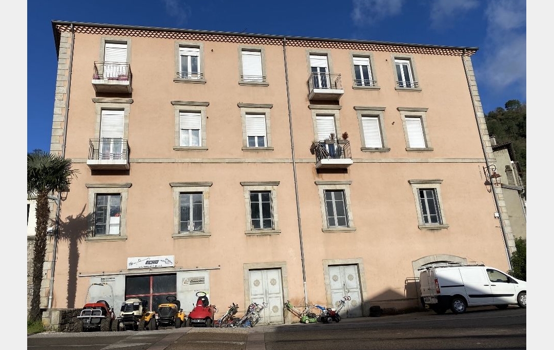 ACI - Agence Centrale Immo : Immeuble | VALS-LES-BAINS (07600) | 320 m2 | 620 000 € 