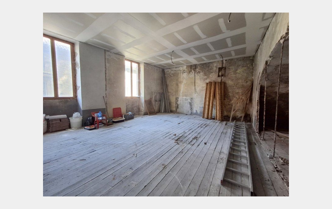 Annonces ARDECHE : Immeuble | LARGENTIERE (07110) | 300 m2 | 255 000 &euro; 
