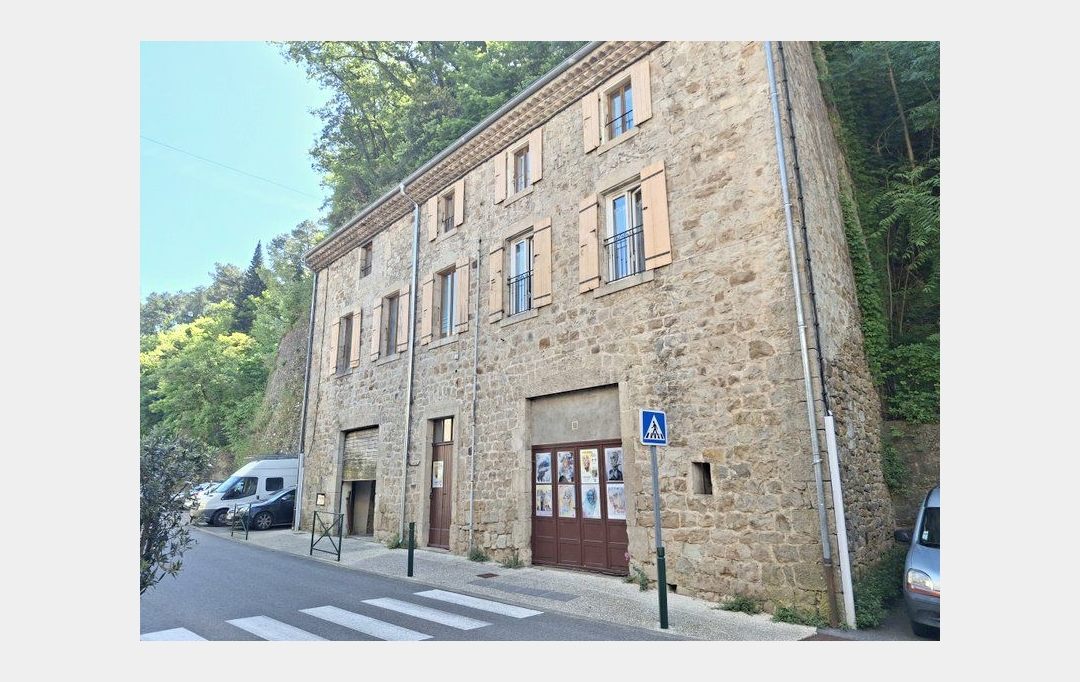 Annonces ARDECHE : Immeuble | LARGENTIERE (07110) | 300 m2 | 255 000 &euro; 