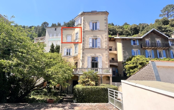 Appartement P3 VALS-LES-BAINS 56 m2 75 000 € Appartement P3 VALS-LES-BAINS 56 m2 75 000 €